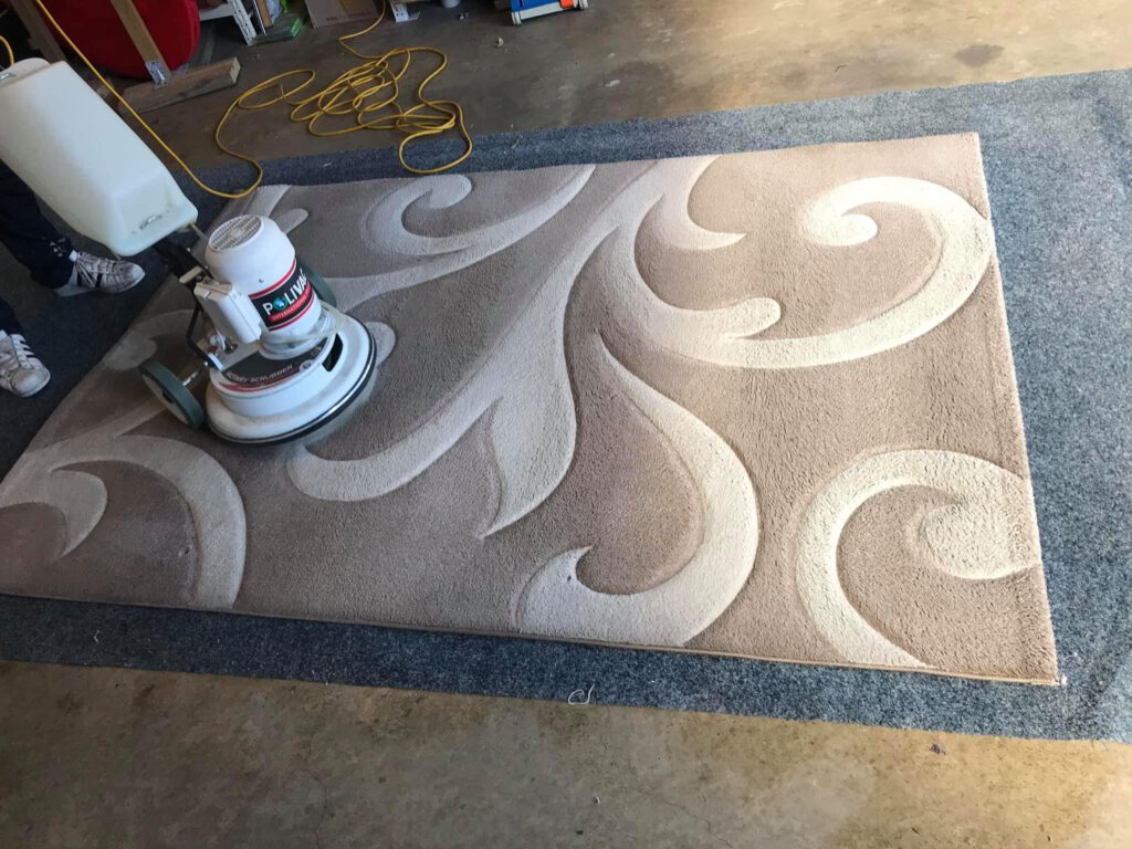 Rug Cleaning Methods: Choosing Between Steam and Dry Techniques